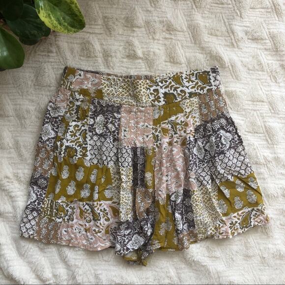 Anthro Maeve Patchwork Pleated High Rise Shorts - Picture 4 of 8